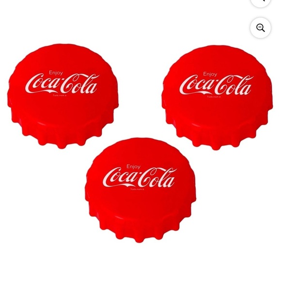 Coca-Cola Bottle Cap Freeze Ice Packs (3 ice packs) 4.3 in wide Large Red